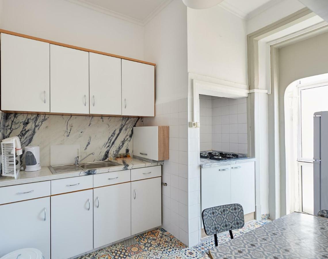 Love Inn Bairro Alto Lisboa Extérieur photo